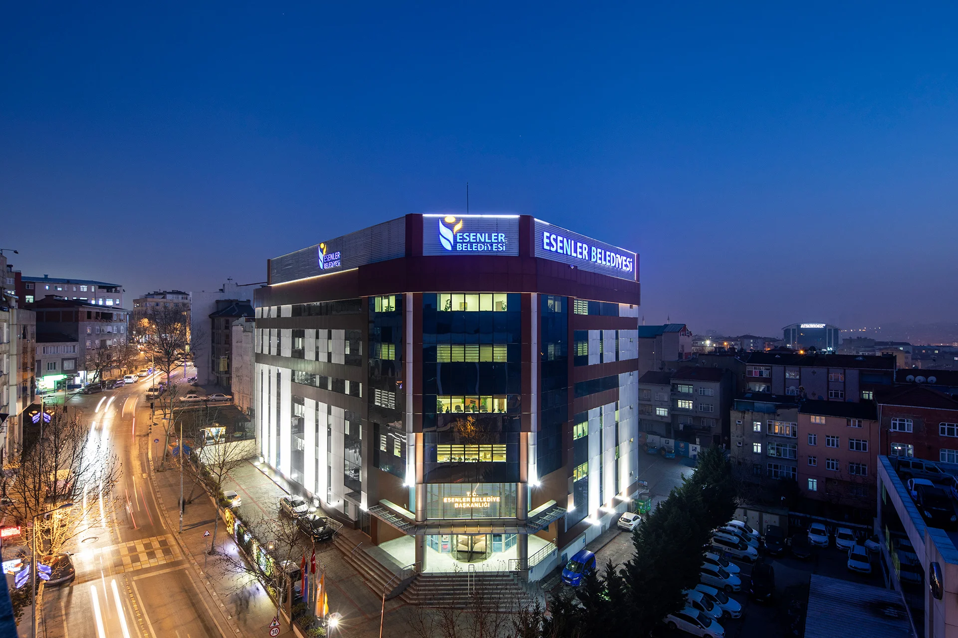 Esenler Belediye Binası