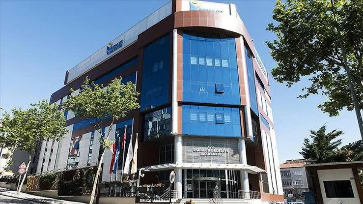 Esenler Belediye Binası
