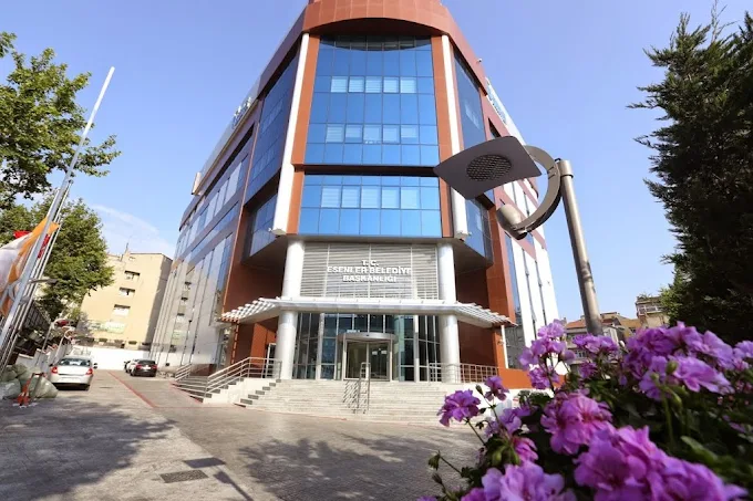 Esenler Belediye Binası